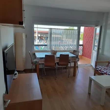 Hotel En La Playa De 2 *